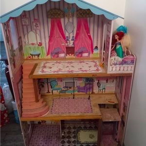 3 story doll house